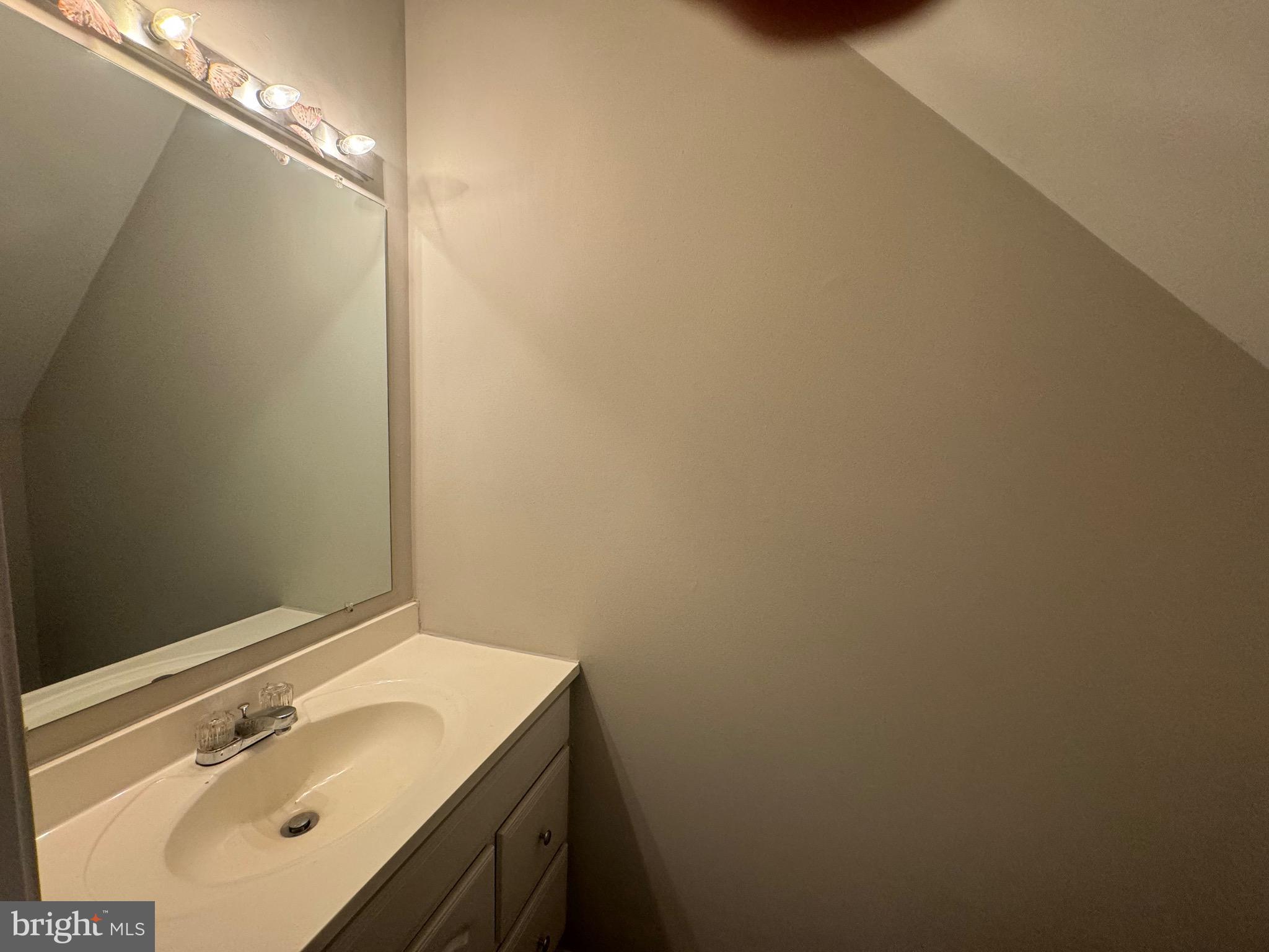 9728 SUMMER PARK COURT