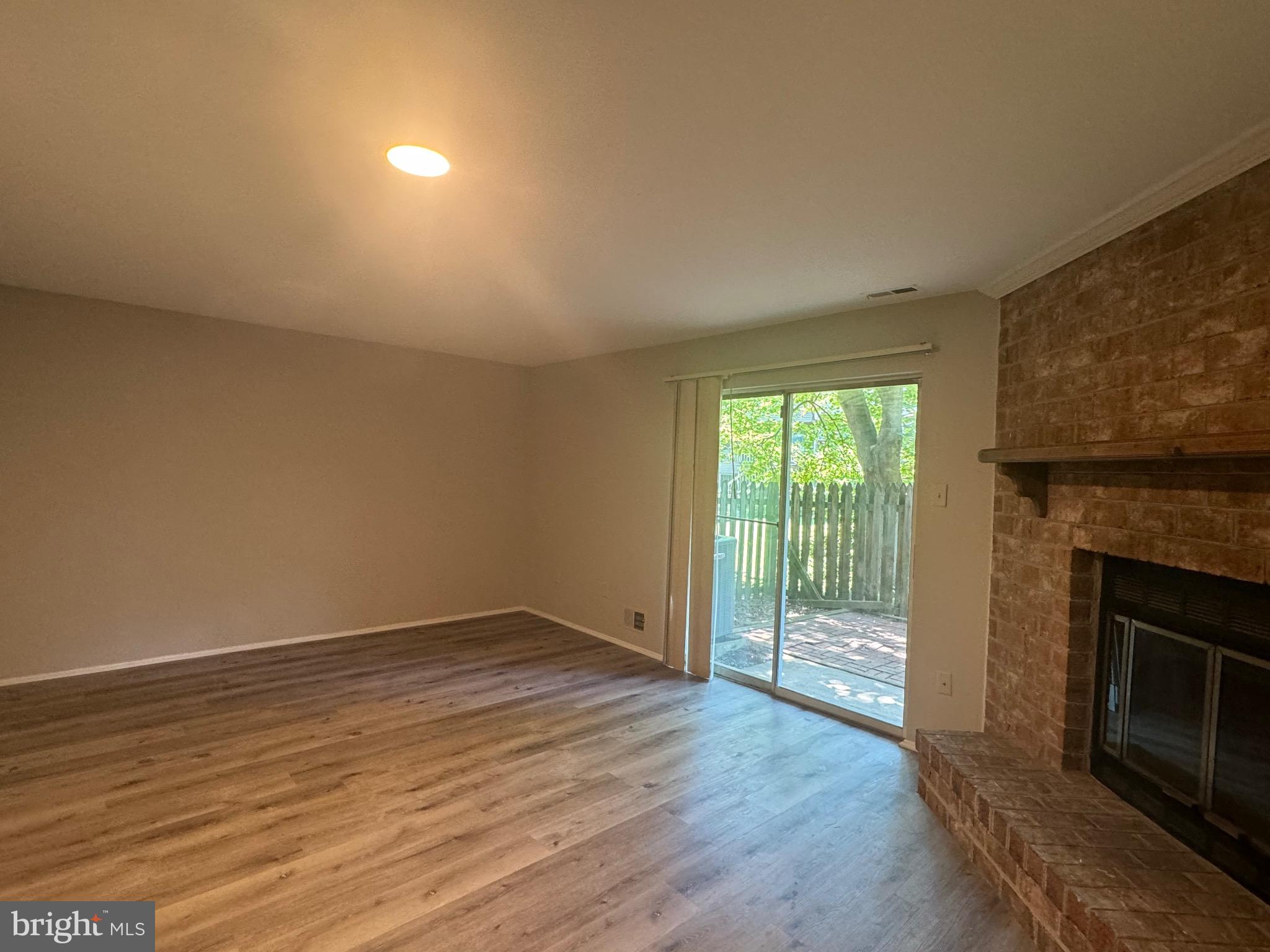 9728 SUMMER PARK COURT