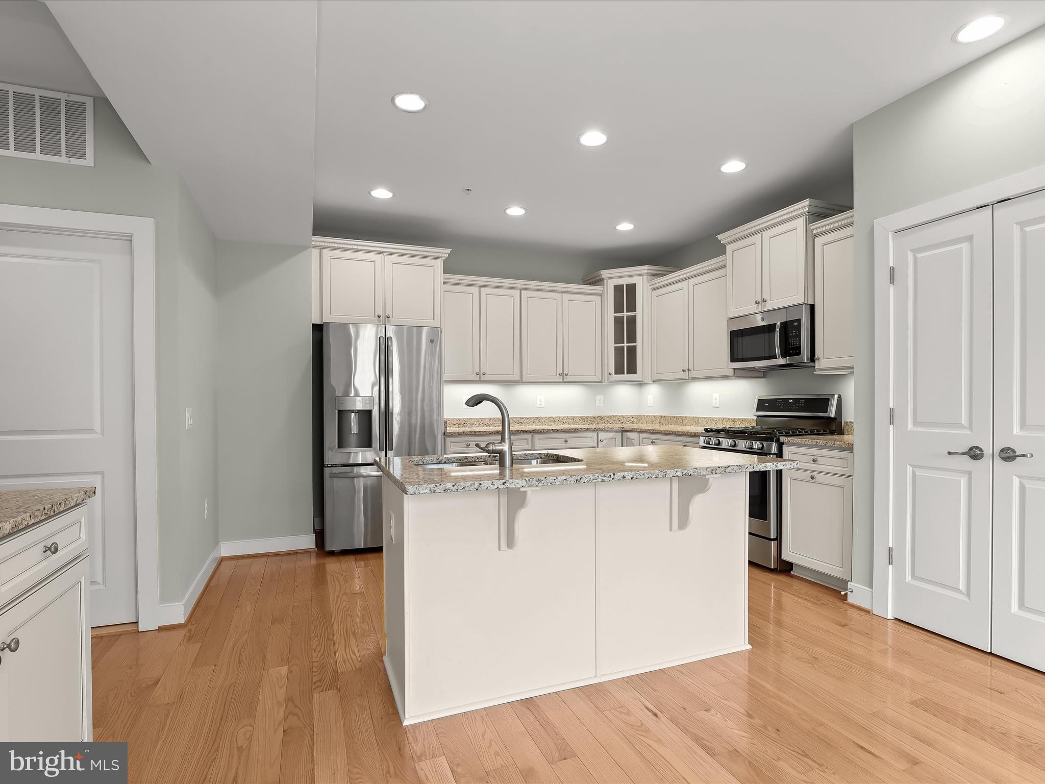 9902 SIMPLICITY COURT