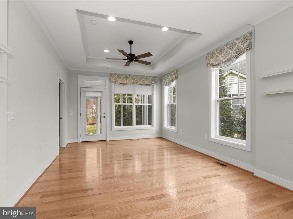 9902 SIMPLICITY COURT