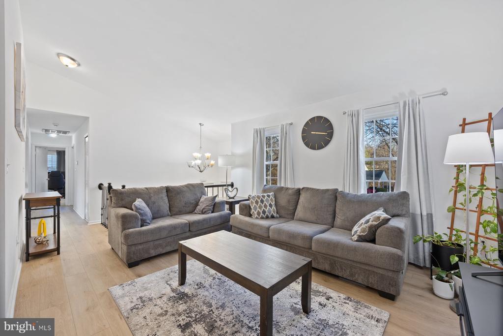 5642 LIGHTSPUN LANE