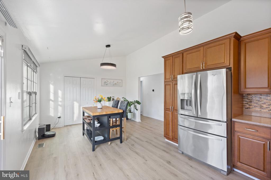5642 LIGHTSPUN LANE