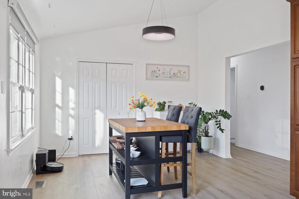 5642 LIGHTSPUN LANE