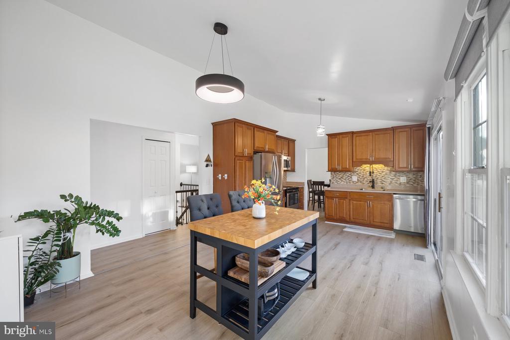 5642 LIGHTSPUN LANE