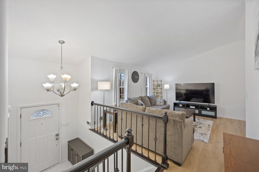 5642 LIGHTSPUN LANE