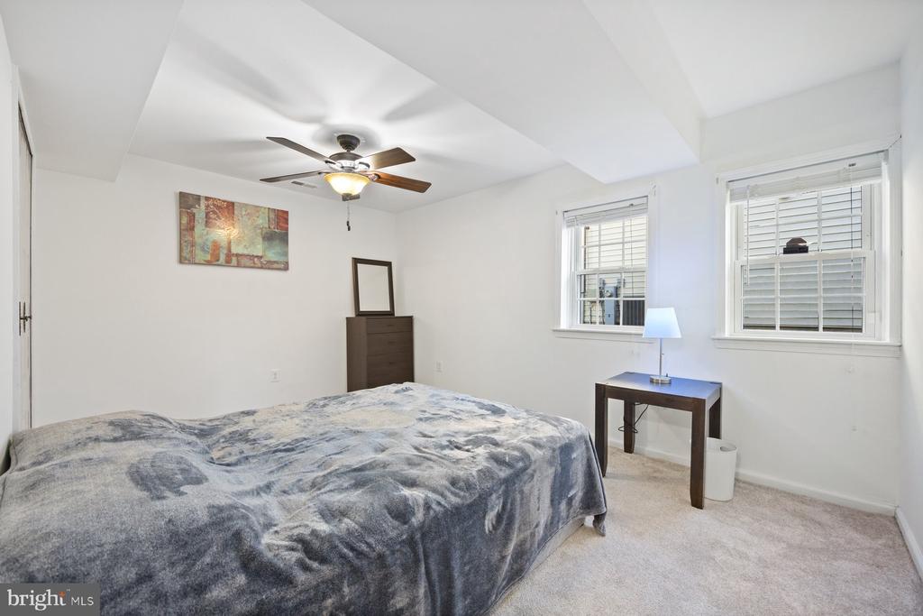 5642 LIGHTSPUN LANE