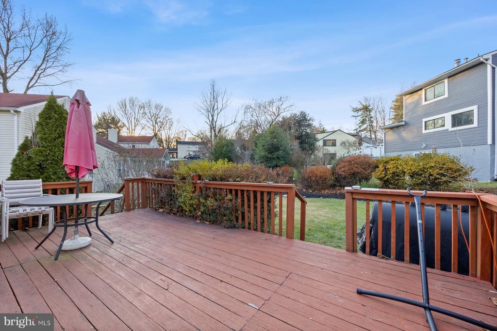 5642 LIGHTSPUN LANE