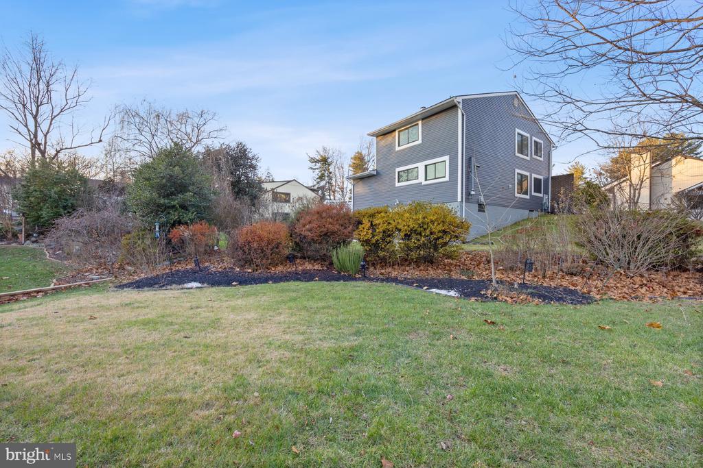 5642 LIGHTSPUN LANE