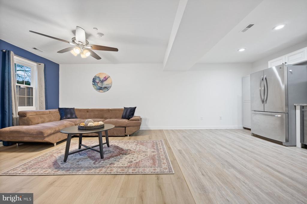 5642 LIGHTSPUN LANE
