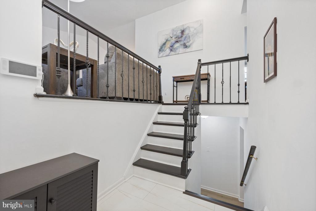 5642 LIGHTSPUN LANE