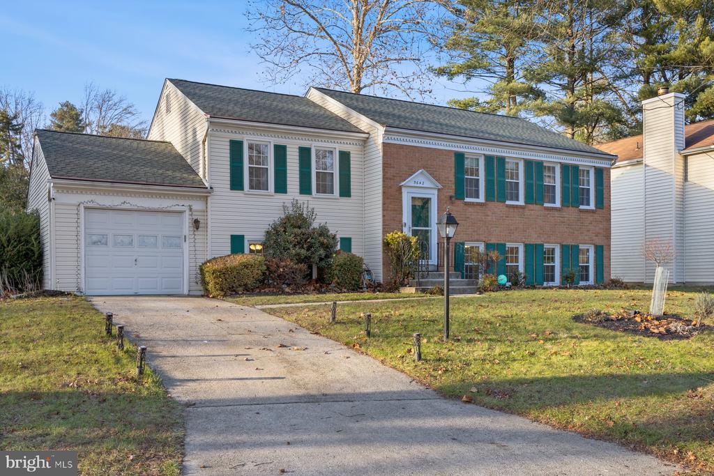 5642 LIGHTSPUN LANE