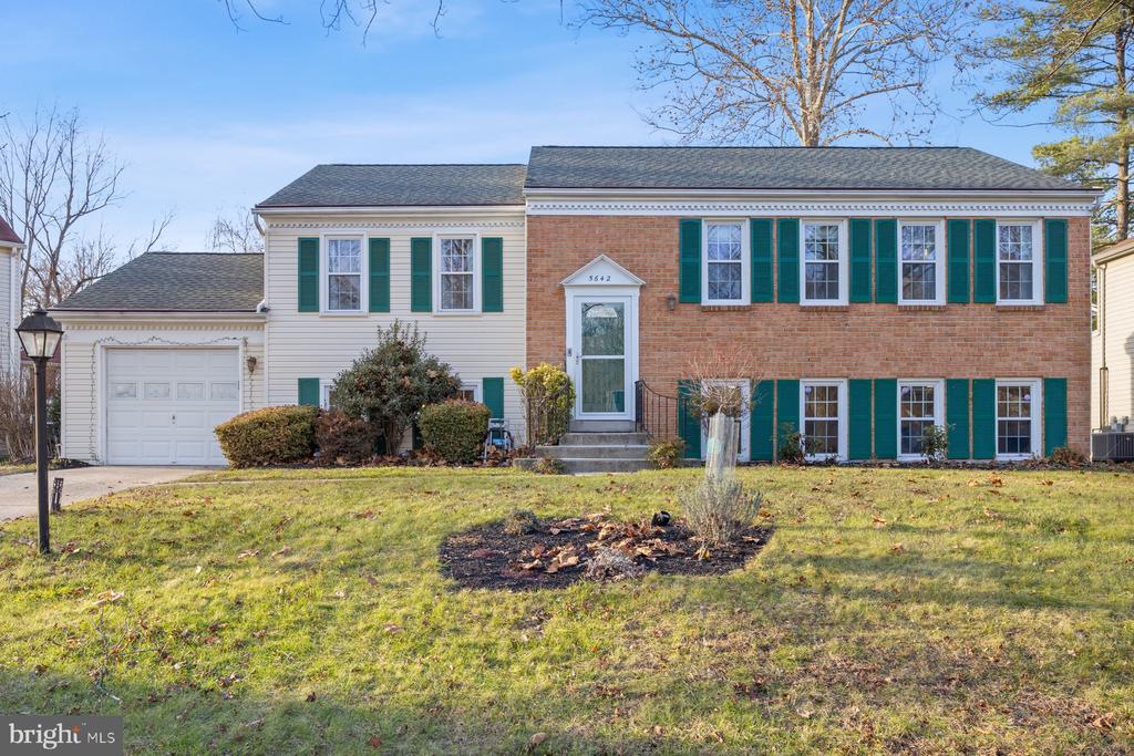 5642 LIGHTSPUN LANE