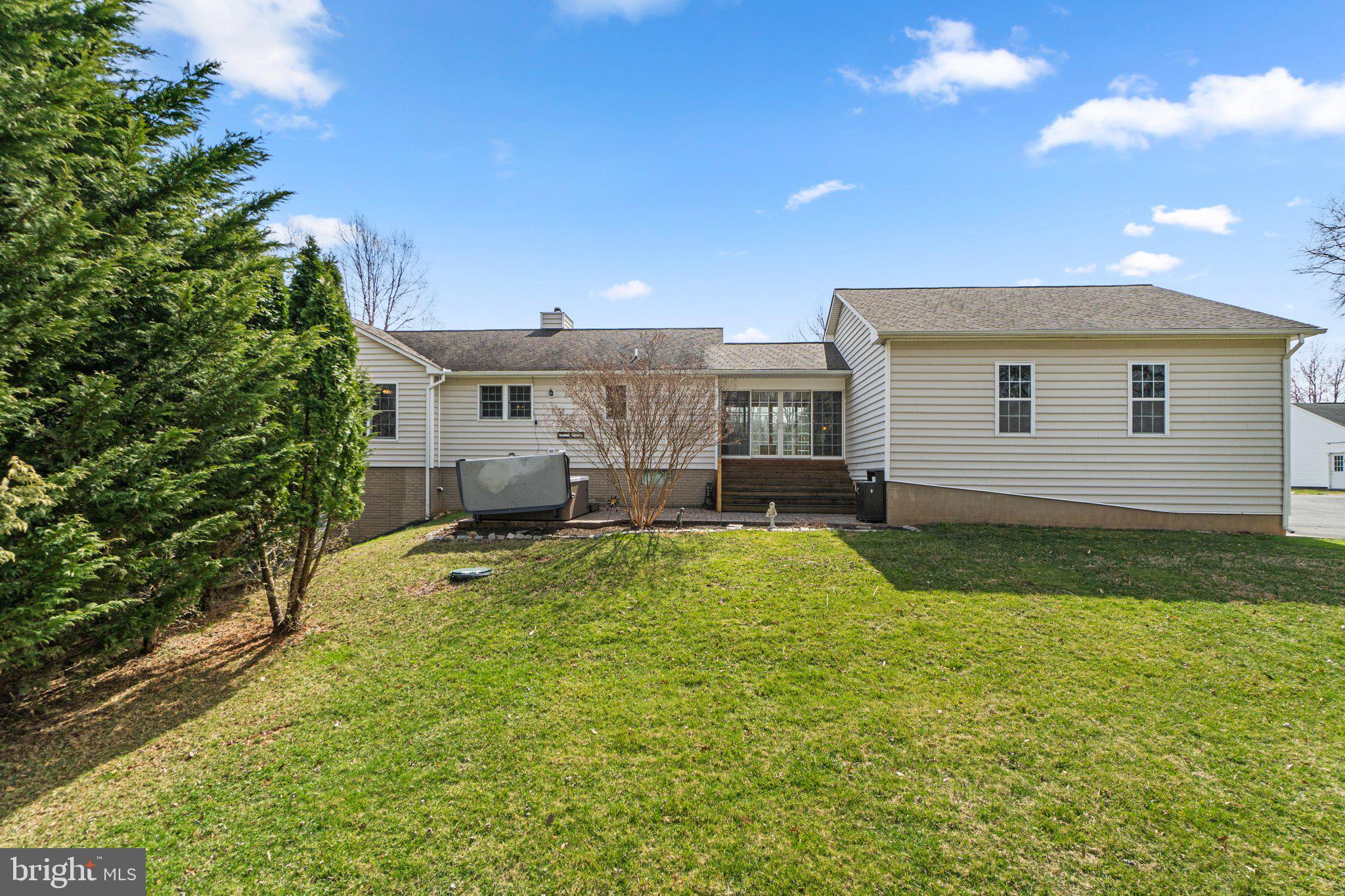 17425 Nursery Ct