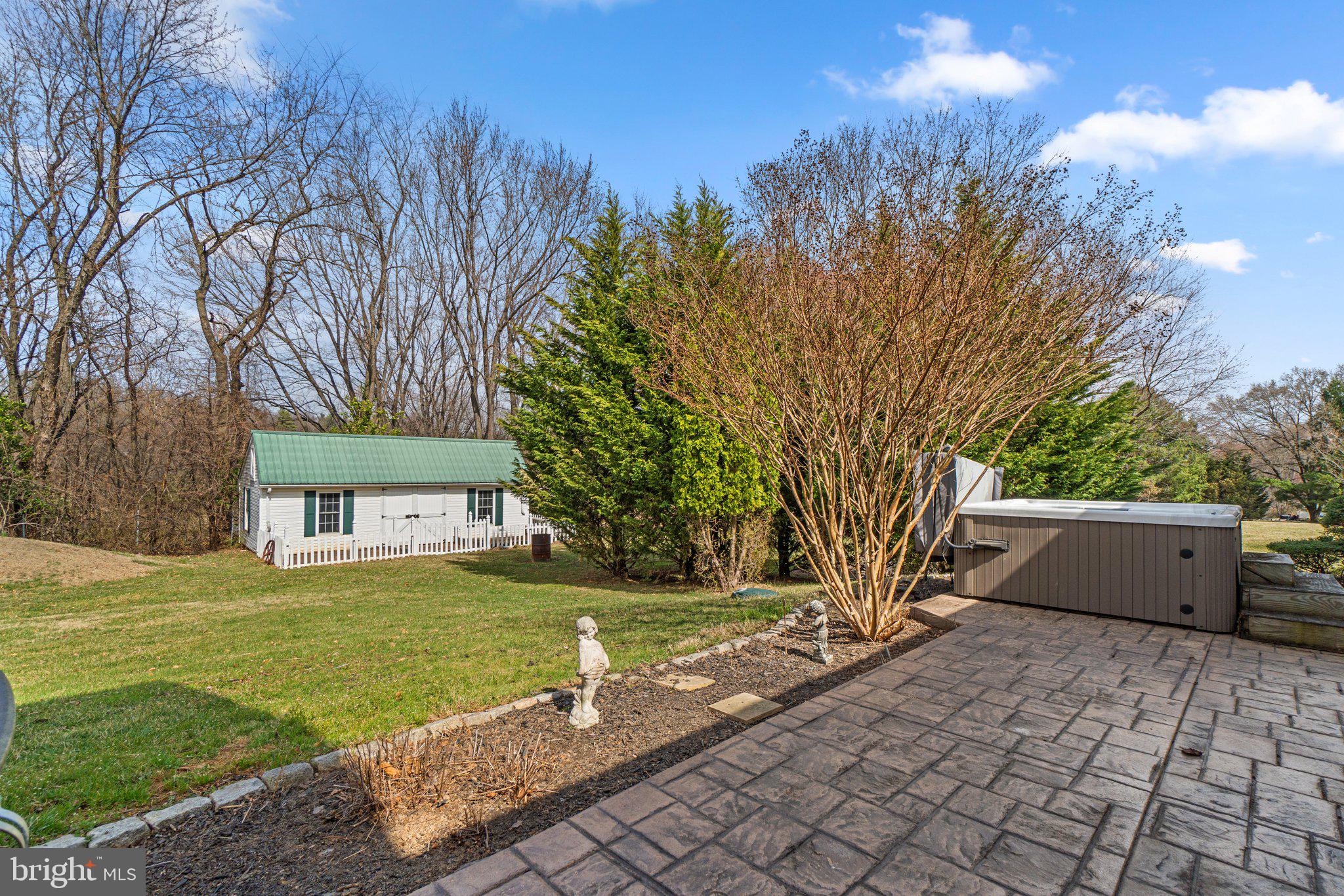 17425 Nursery Ct