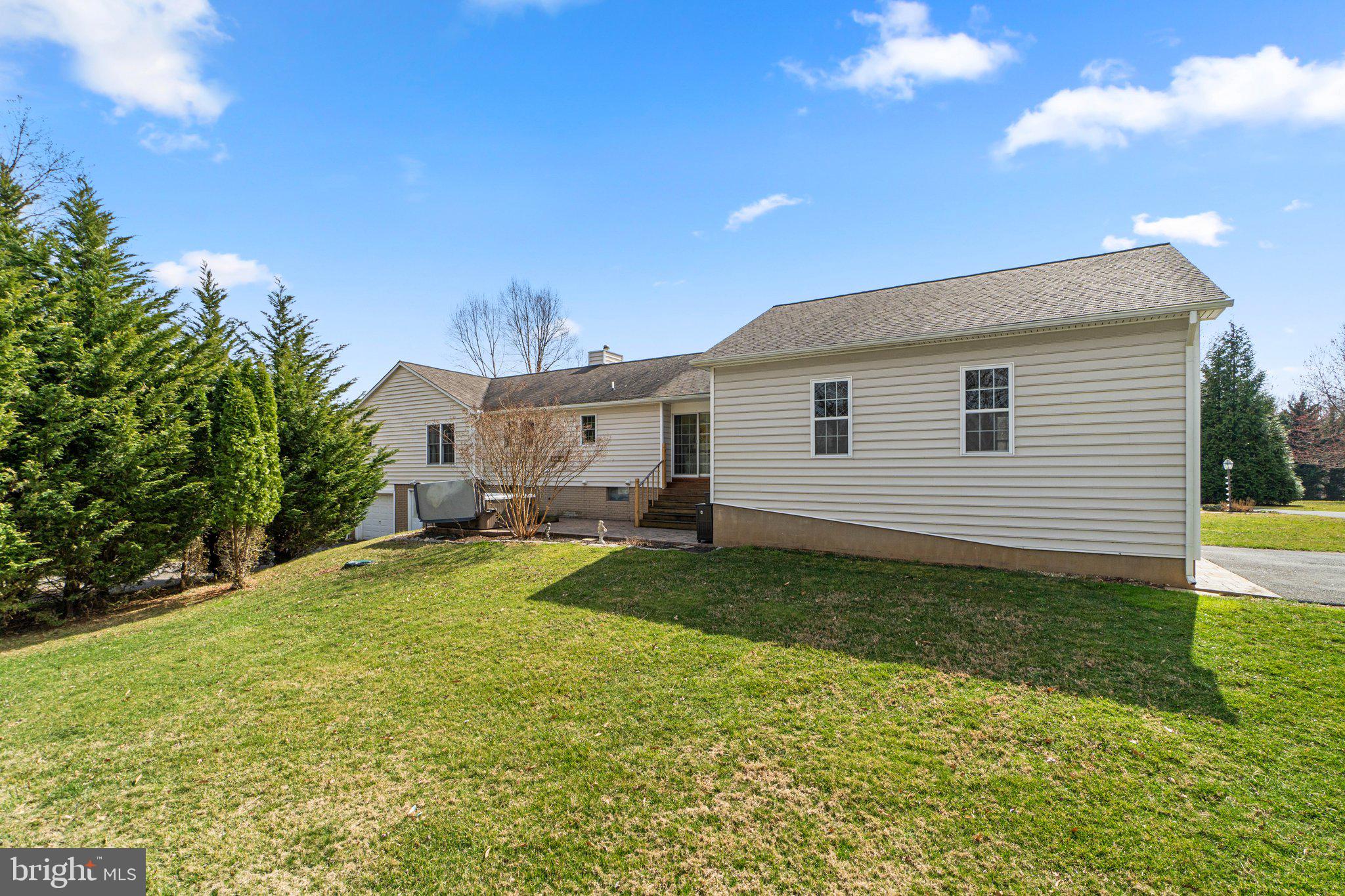 17425 Nursery Ct