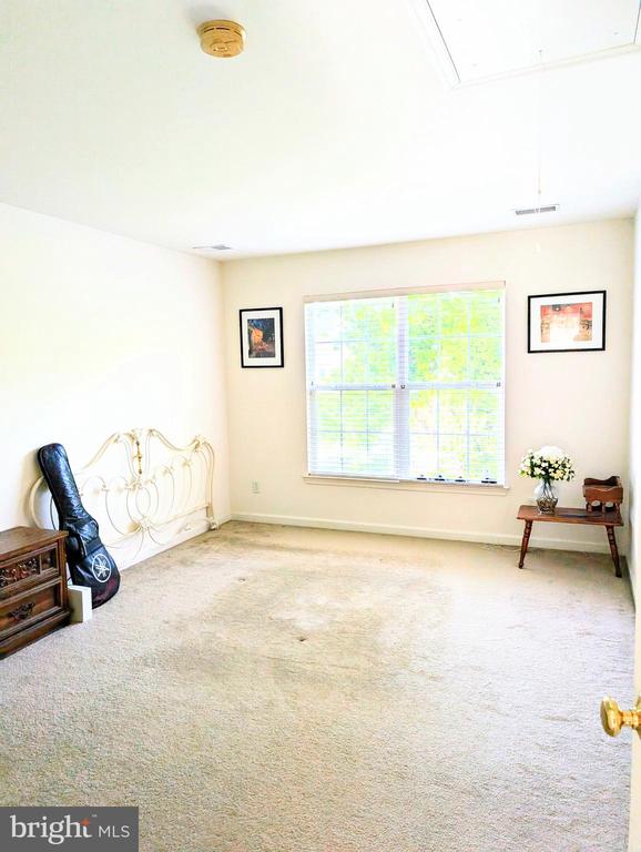 3033 Bethany Ln
