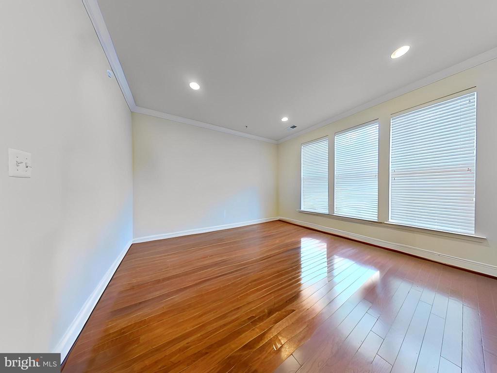 7684 MAPLE LAWN BLVD #43,HOWARD Unit: 1