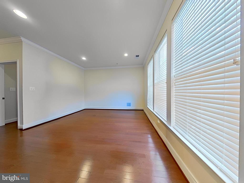 7684 MAPLE LAWN BLVD #43,HOWARD Unit: 1