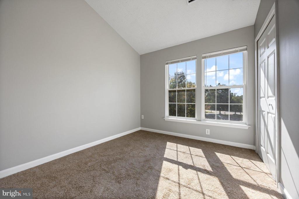 9519 OAKHURST 1