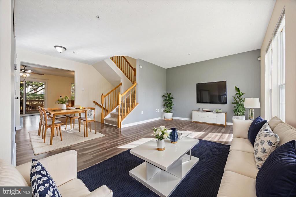 9519 OAKHURST 1