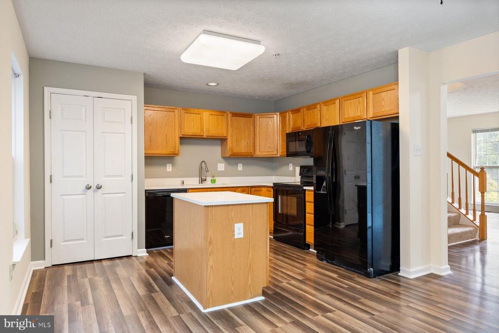 9519 OAKHURST 1