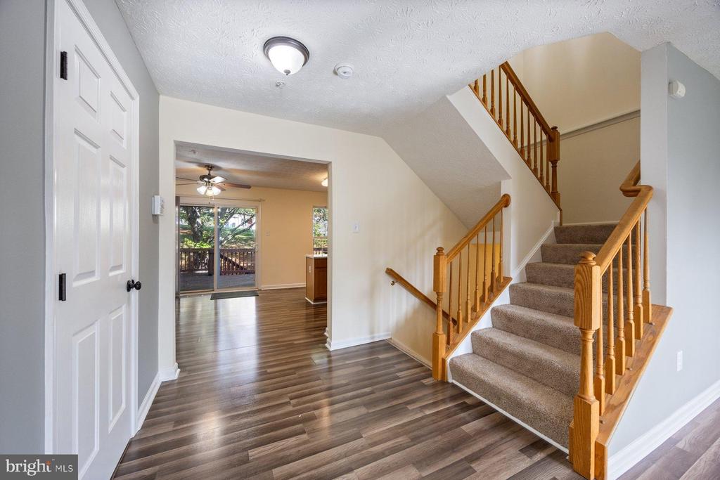 9519 OAKHURST 1