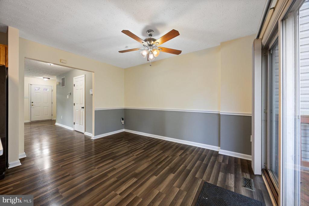 9519 OAKHURST 1