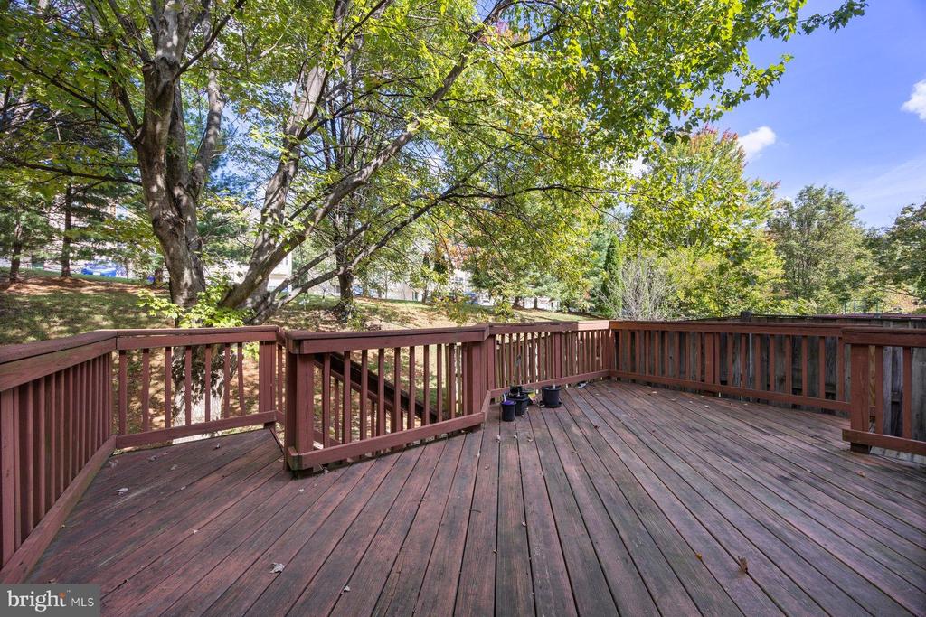 9519 OAKHURST 1