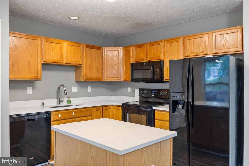 9519 OAKHURST 1