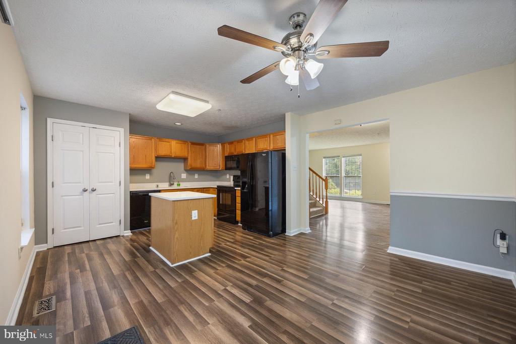 9519 OAKHURST 1
