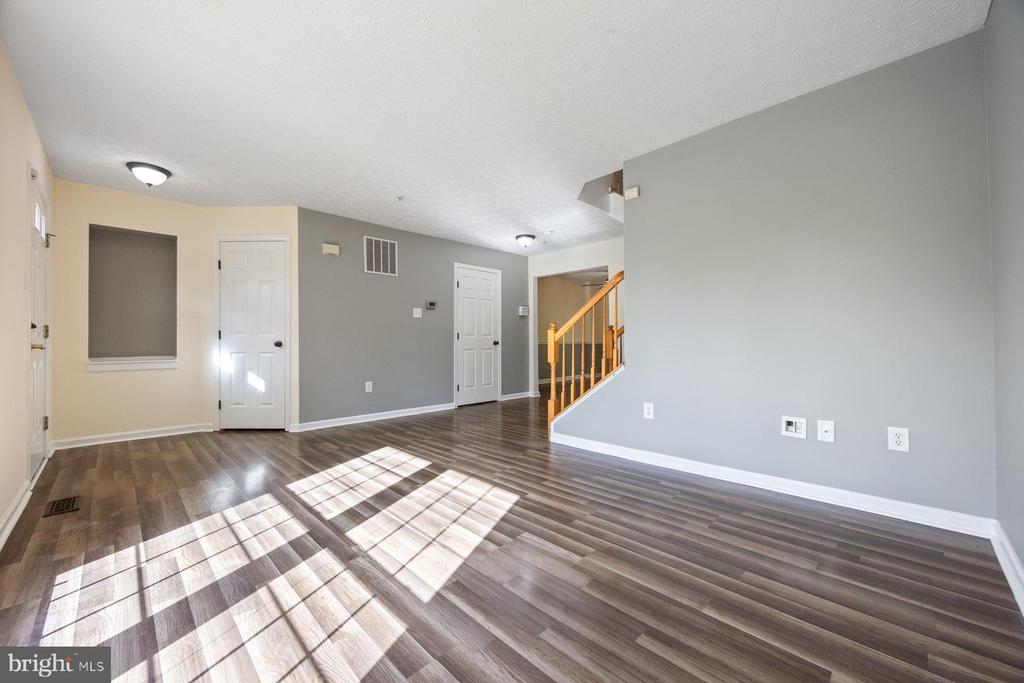 9519 OAKHURST 1