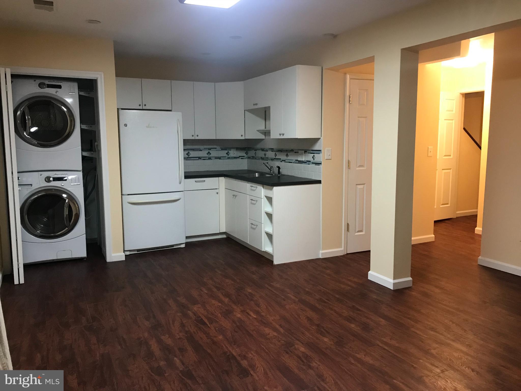 10354 COLLEGE SQUARE