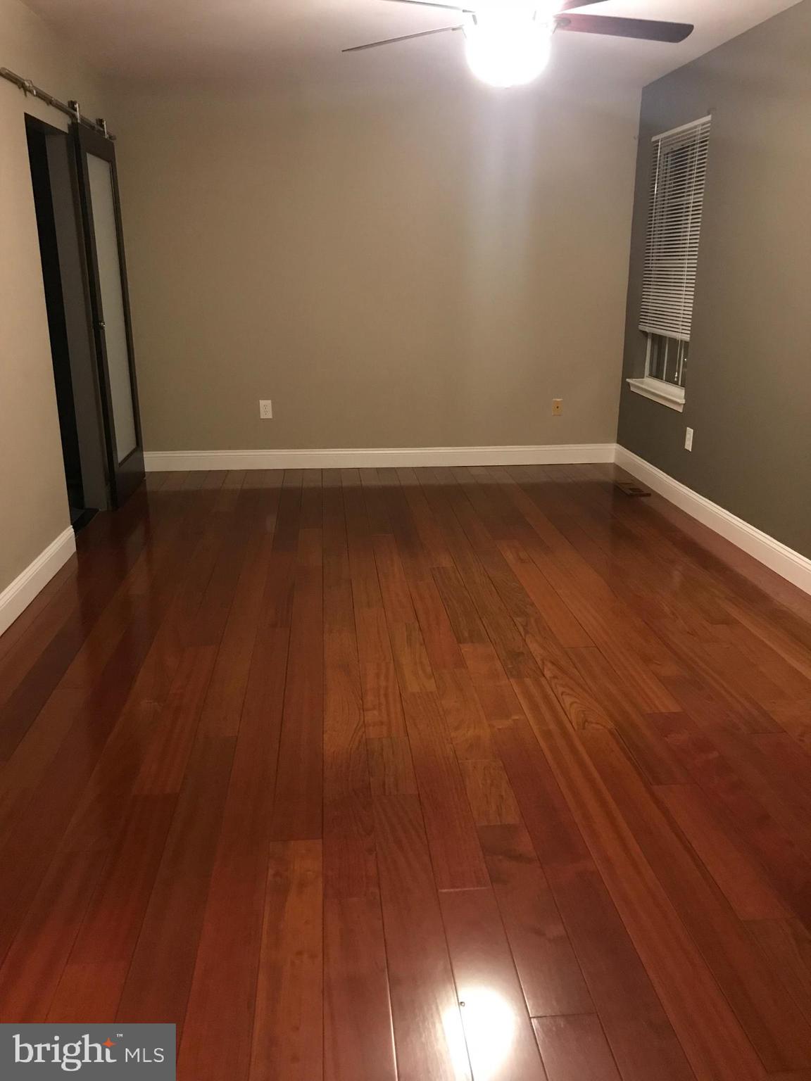 10354 COLLEGE SQUARE