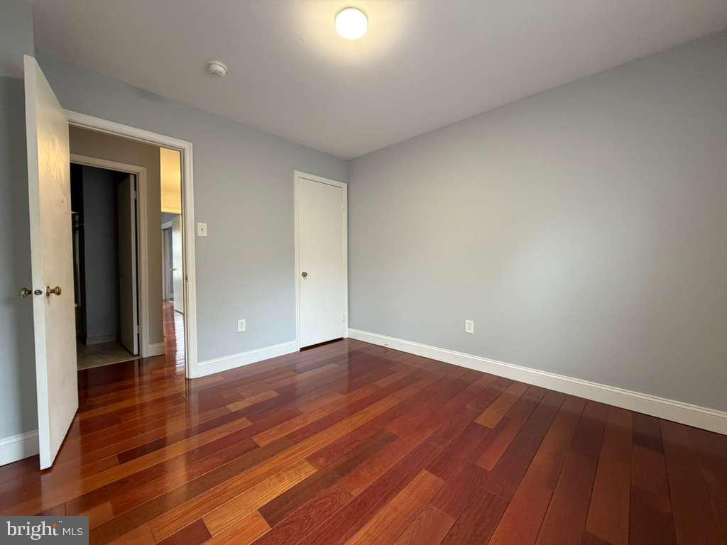 10354 COLLEGE SQUARE