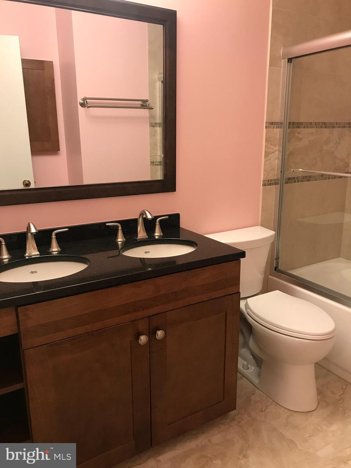 10354 COLLEGE SQUARE