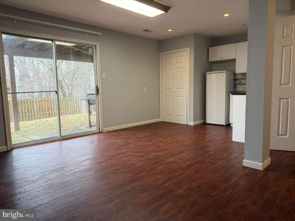 10354 COLLEGE SQUARE