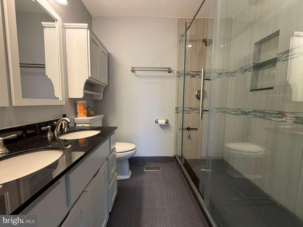 10354 COLLEGE SQUARE