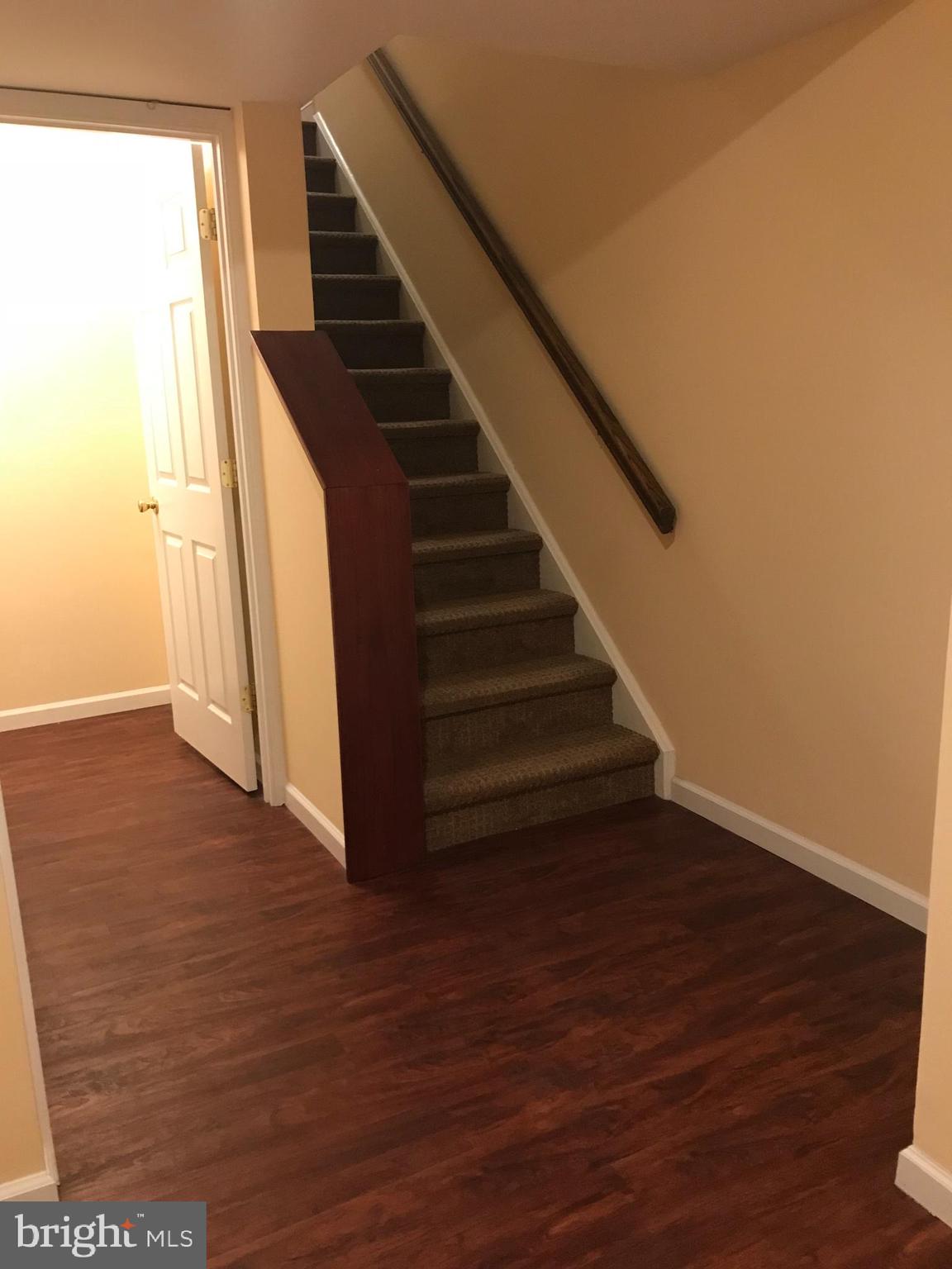 10354 COLLEGE SQUARE