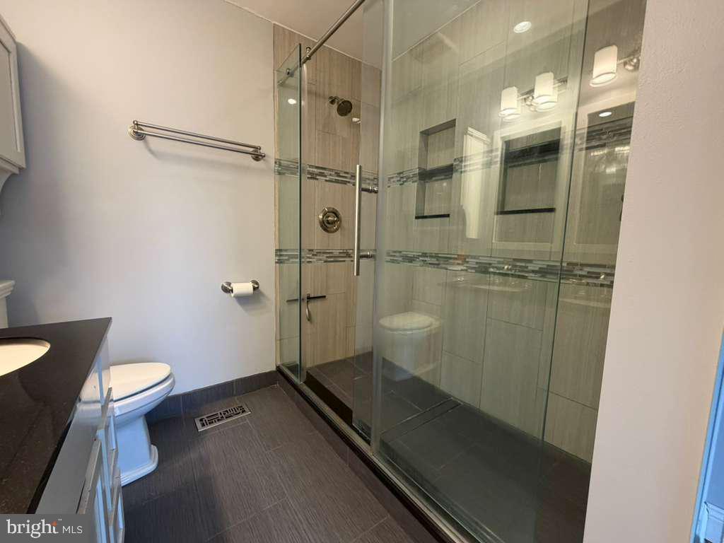 10354 COLLEGE SQUARE