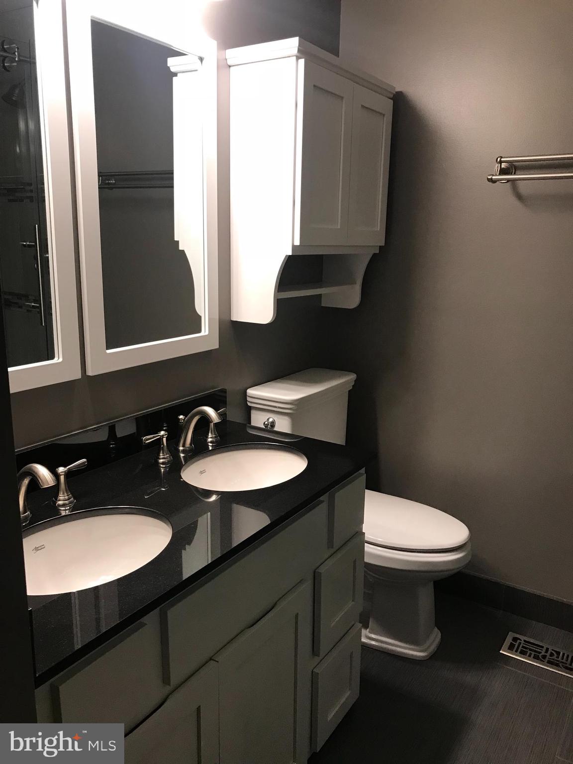 10354 COLLEGE SQUARE