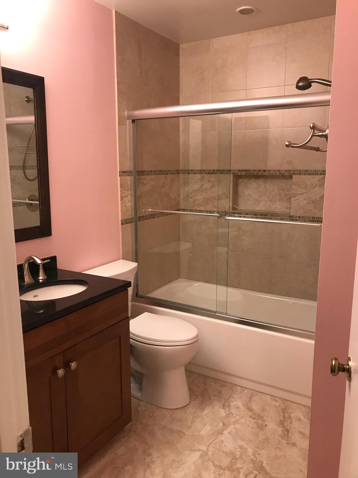 10354 COLLEGE SQUARE