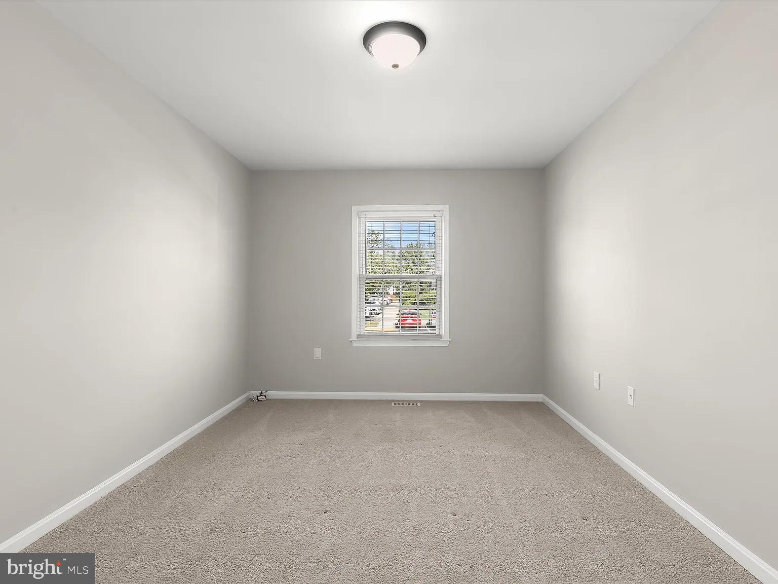 9075 N LAUREL ROAD G