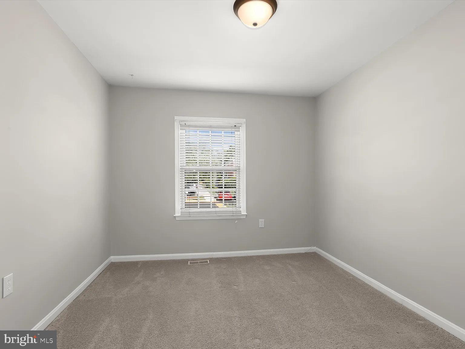 9075 N LAUREL ROAD G