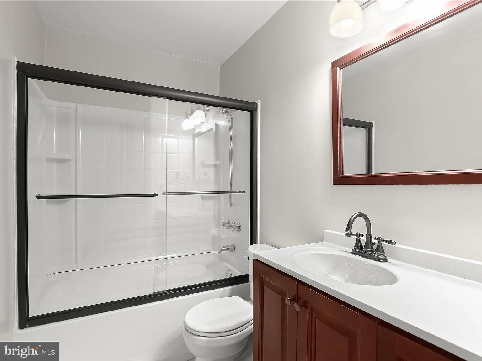 9075 N LAUREL ROAD G