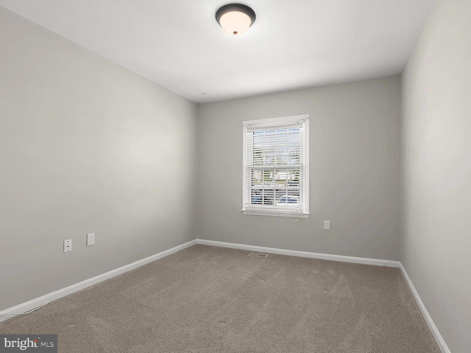 9075 N LAUREL ROAD G