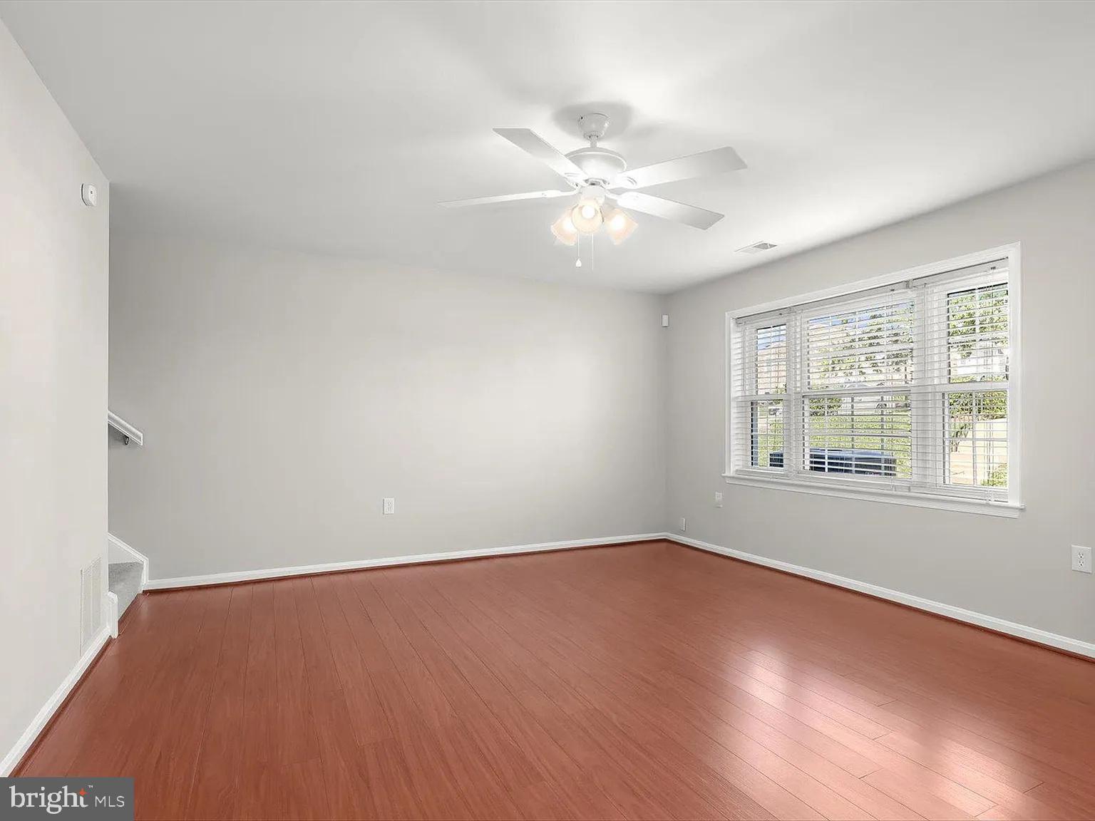 9075 N LAUREL ROAD G