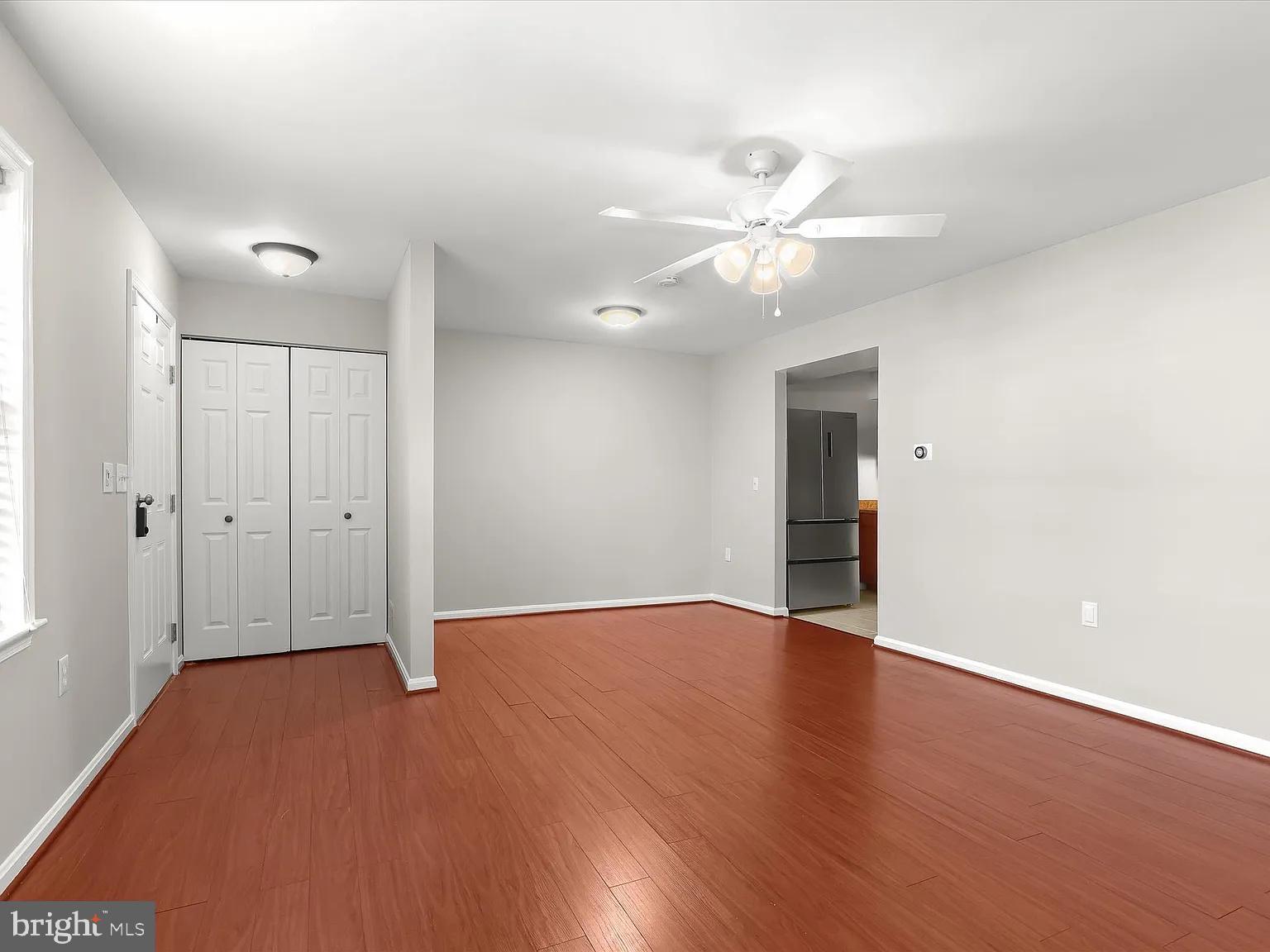 9075 N LAUREL ROAD G