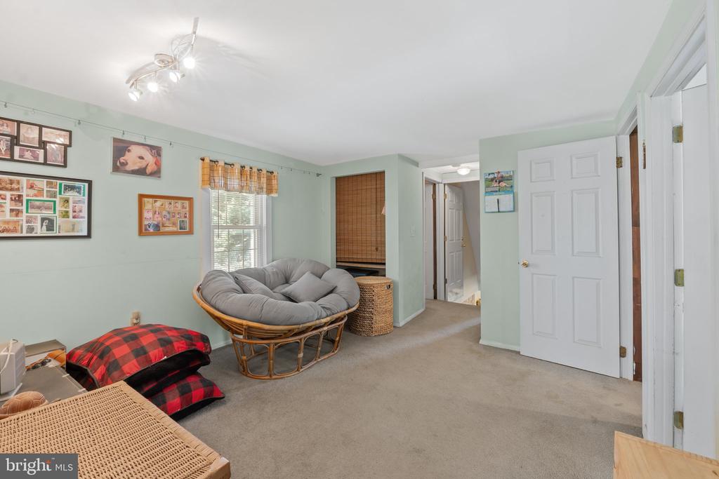 15921 FREDERICK ROAD