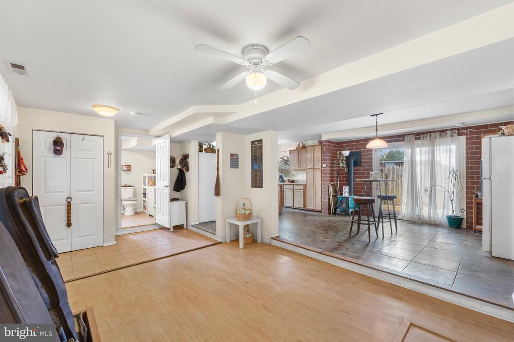 15921 FREDERICK ROAD