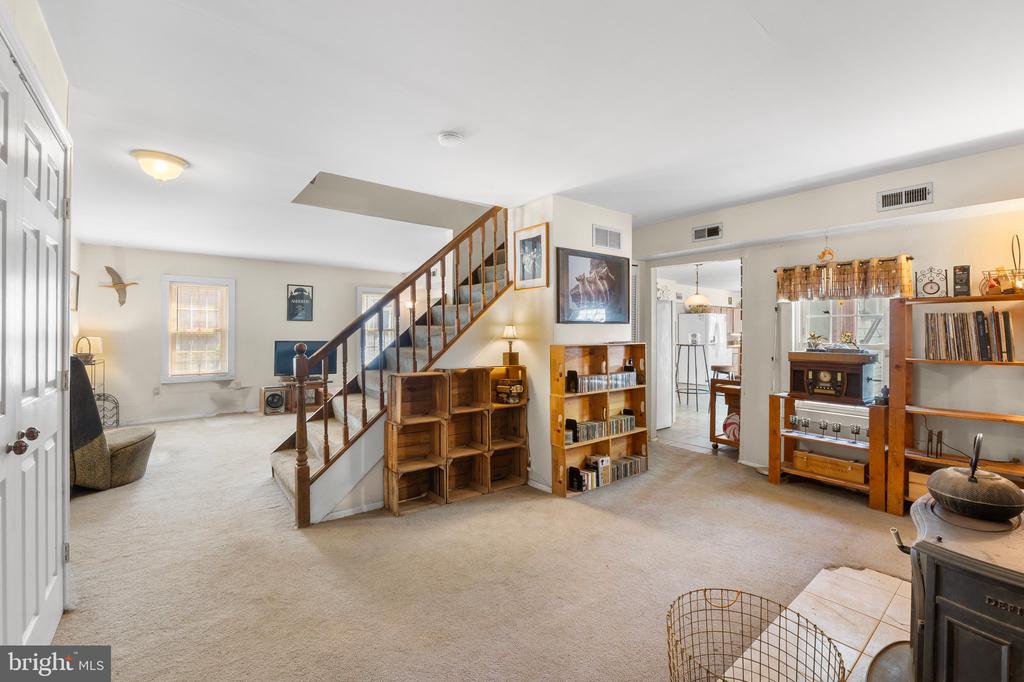 15921 FREDERICK ROAD